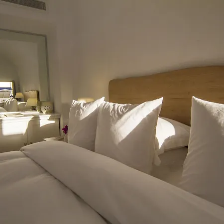 Hotel Iconic Santorini, A Boutique Cave By Sandglass 5*