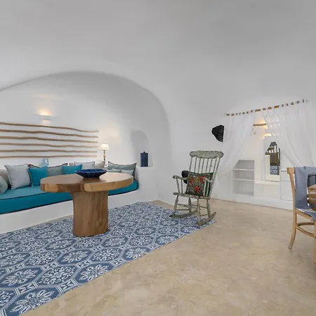 Hotel Iconic Santorini, A Boutique Cave Imerovígli